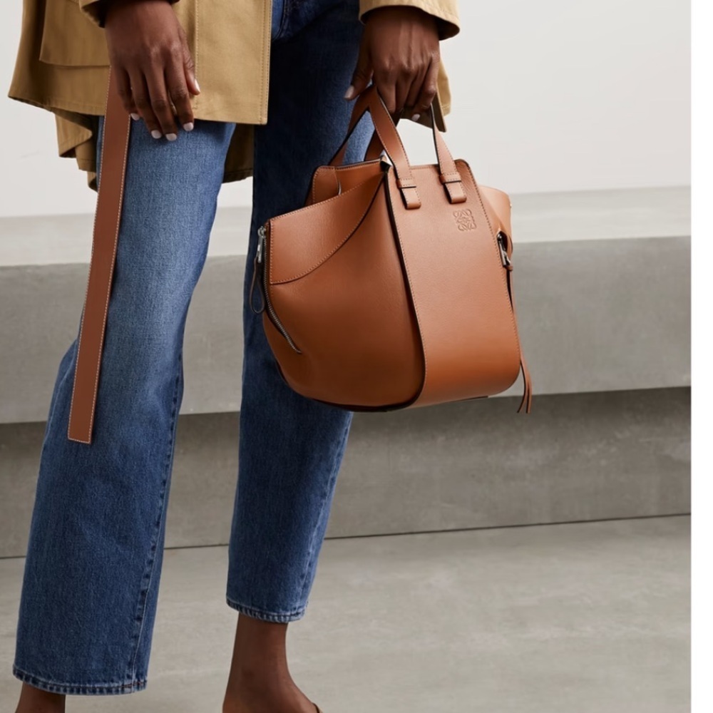 Authentic Loewe's iconic Hammock shoulder bag - Picture 12 of 16